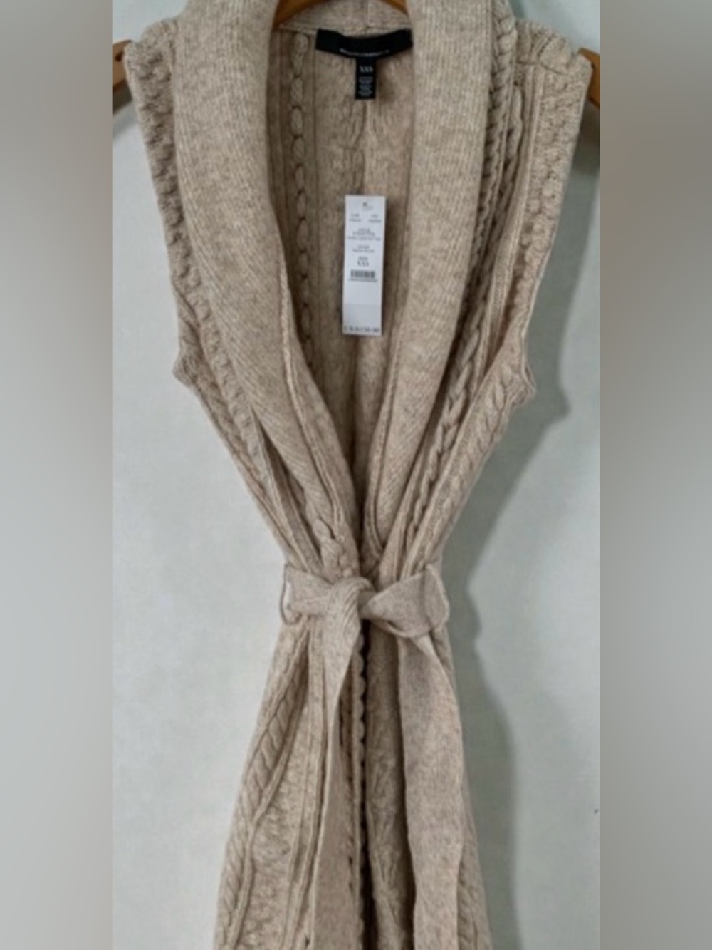 White House Black Market Cable Sweater Vest in Heather Biscotti - Size XXS